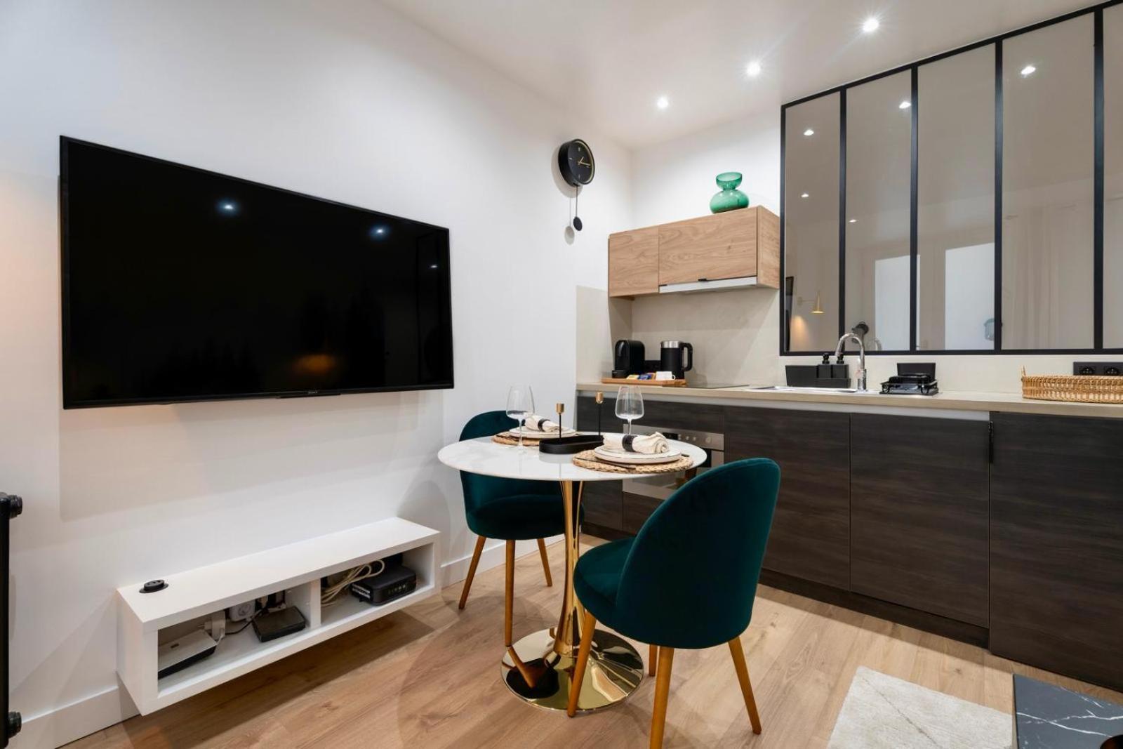 Appartement Cosy A 9 Min A Pied De La Cathedrale Notre Dame Paris Bagian luar foto